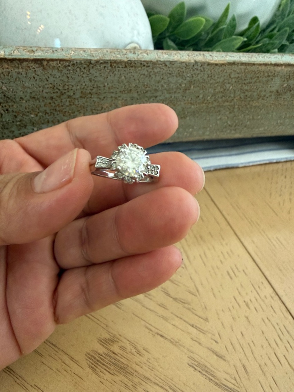 Classic Solitaire Round-Cut Clear Stone Ring in Silver